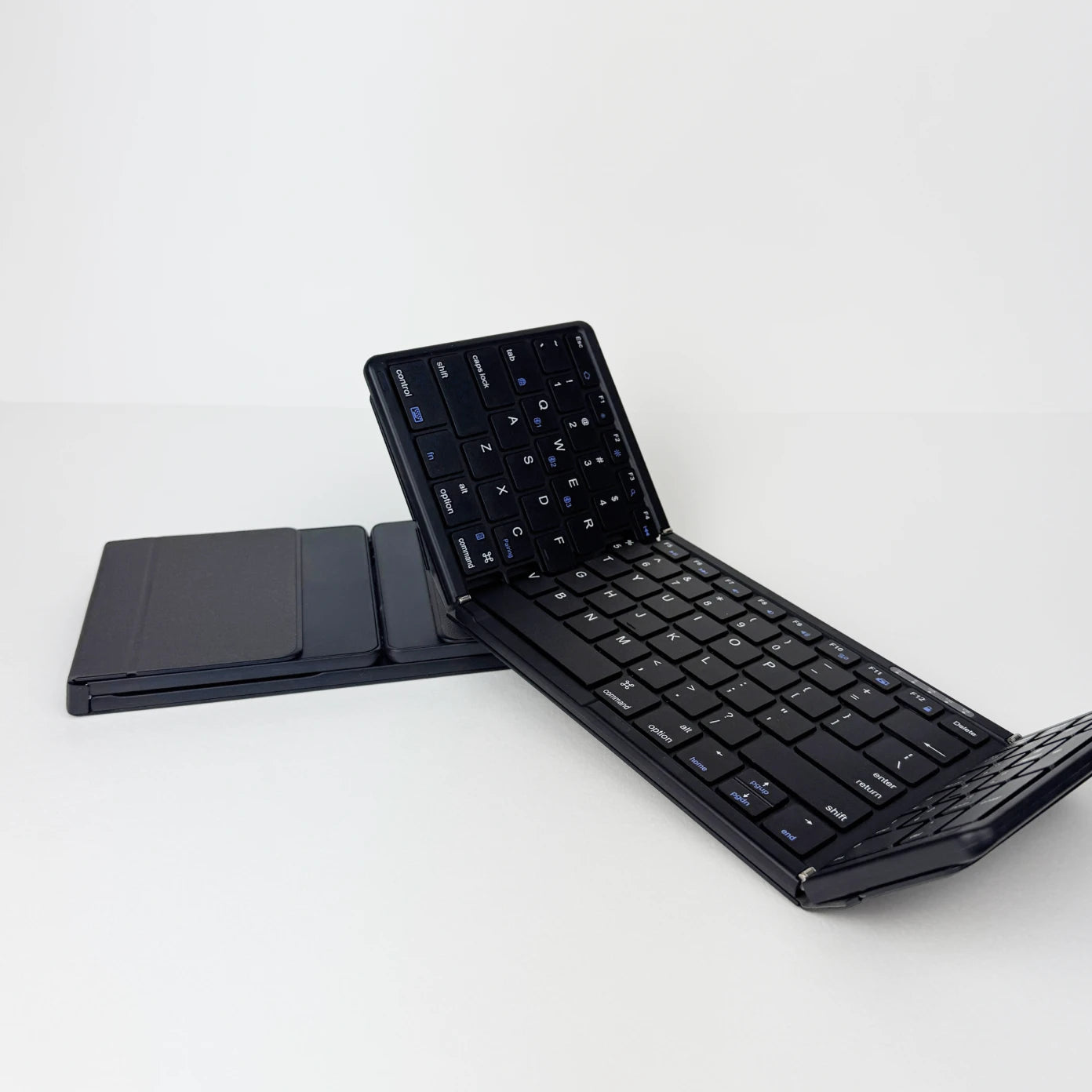 AEROBoard Z 2.0 foldable keyboard and mouse