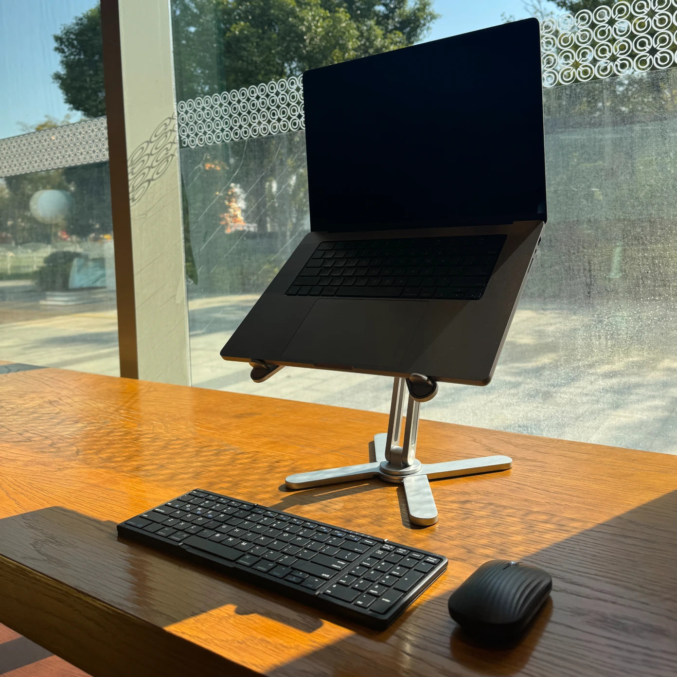 AEROBoard Z 2.0 foldable keyboard and mouse